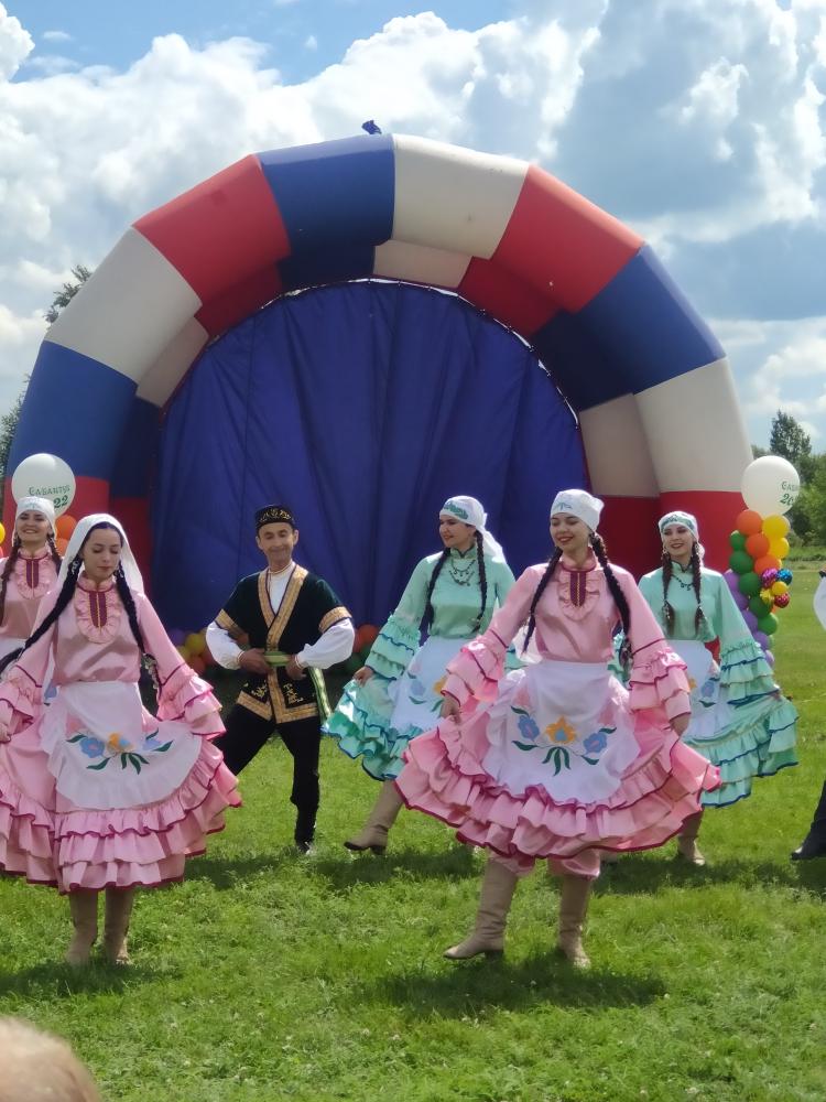 В деревне Чёрная Речка прошёл татарский праздник "Сабантуй"