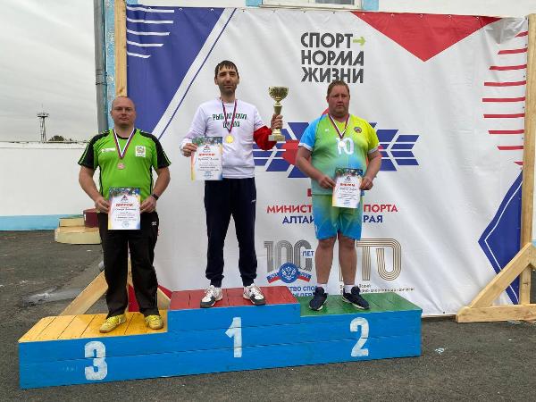 Алексей Горбатых стал чемпионом Сибири на чемпионате Сибирского федерального округа по городошному спорту