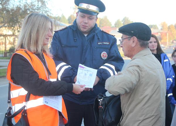 В Томском районе водителям-родителям напомнили о правилах перевозки юных пассажиров